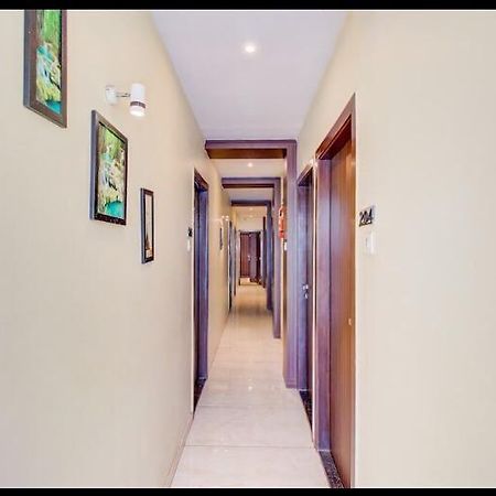 Hotel Emerald Near T2 International Airport Mumbai Exterior foto